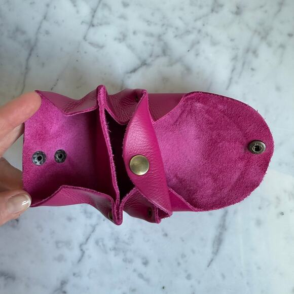 Artisanal Leather Travel Pouch Jewelry Coin Purse Double Snap Closure Magenta - Picture 4 of 9